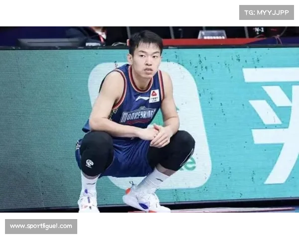 邬挺嘉准绝平三分引爆主场，同曦双加时球迷沸腾